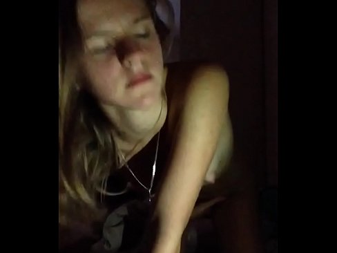 ❤️ Neska bat masturbatzen da eta cums ️❌ Kalitatezko sexua gugan ☑